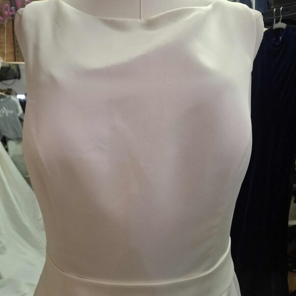 Rosa Clara "Araceli" Wedding Gown (Unaltered) - Picture 3 of 11